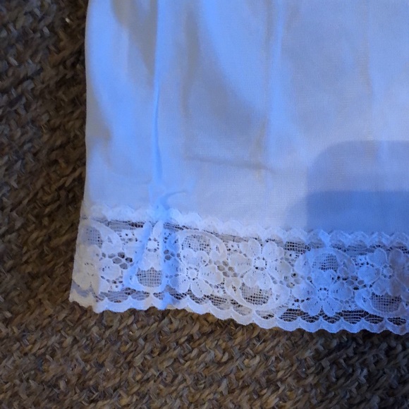 Vintage VANITY FAIR Size: 38 18’/44 
Full Body Slip WHITE Lace Trim USA Made NEW - Picture 16 of 16